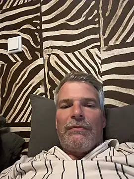 Snapshot of Thor-82 chatting on June 26, 10:52 am Thor-82 online show from June 26, 10:52 am