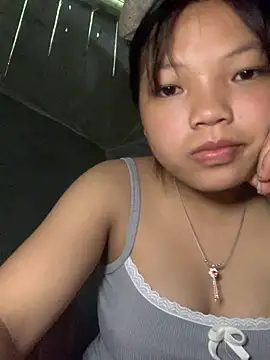 Snapshot of Cham-py chatting on May 19, 2:18 am Cham-py online show from May 19, 2:18 am
