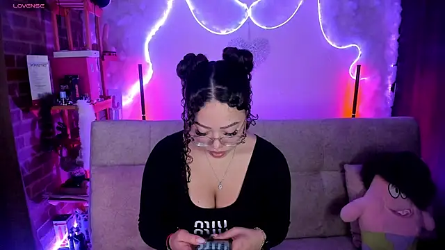 Snapshot of liz_martins1 chatting on June 1, 2:35 am liz martins1 online show from June 1, 2:35 am