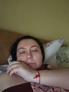 Snapshot of EmmaEmmy40 chatting on June 21, 12:41 pm EmmaEmmy40 online show from June 21, 12:41 pm