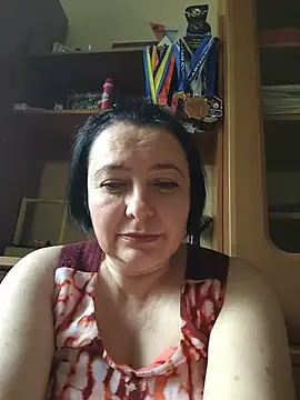 Snapshot of EmmaEmmy40 chatting on June 23, 2:26 pm EmmaEmmy40 online show from June 23, 2:26 pm