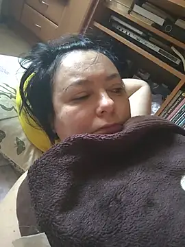 Snapshot of EmmaEmmy40 chatting on June 26, 3:22 am EmmaEmmy40 online show from June 26, 3:22 am