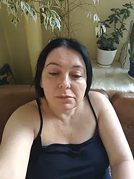 Snapshot of EmmaEmmy40 chatting on July 10, 4:20 pm EmmaEmmy40 online show from July 10, 4:20 pm
