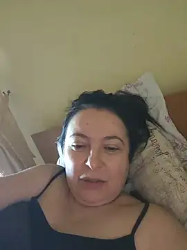 Snapshot of EmmaEmmy40 chatting on July 11, 4:32 pm EmmaEmmy40 online show from July 11, 4:32 pm
