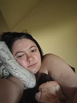 Snapshot of EmmaEmmy40 chatting on July 18, 4:27 am EmmaEmmy40 online show from July 18, 4:27 am