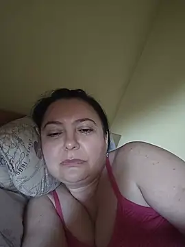 Snapshot of EmmaEmmy40 chatting on July 28, 4:05 pm EmmaEmmy40 online show from July 28, 4:05 pm