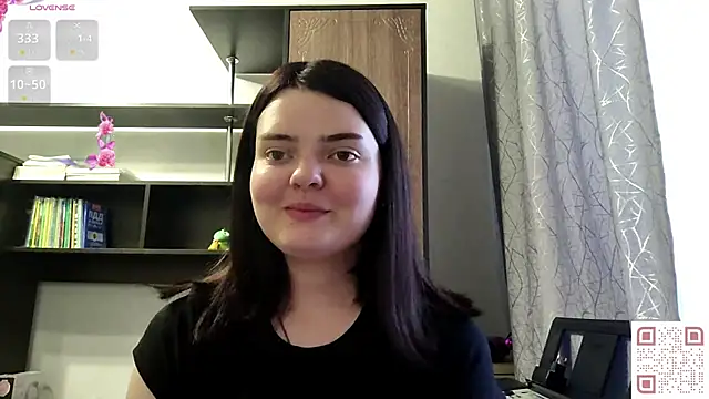 Snapshot of RebelDesiree chatting on June 9, 11:00 am RebelDesiree online show from June 9, 11:00 am