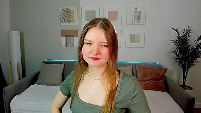 LookEva online show from May 3, 8:09 am