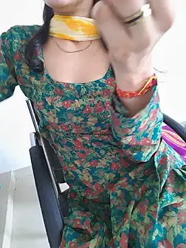 Snapshot of zoya_baby_ chatting on June 28, 2:17 am zoya baby online show from June 28, 2:17 am