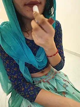 Snapshot of zoya_baby_ chatting on July 28, 4:50 pm zoya baby online show from July 28, 4:50 pm