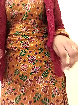 Snapshot of zoya_baby_ chatting on August 4, 5:59 pm zoya baby online show from August 4, 5:59 pm