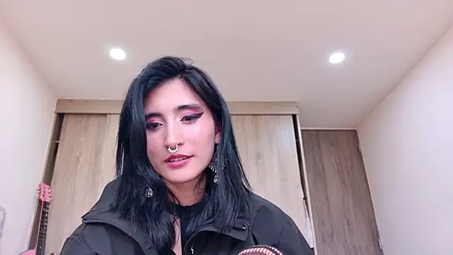 Snapshot of Lunapage_ chatting on June 20, 8:33 pm Lunapage online show from June 20, 8:33 pm
