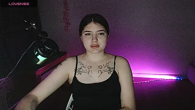 Snapshot of Blackangels chatting on June 2, 11:07 pm Blackangels online show from June 2, 11:07 pm