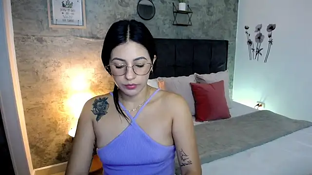 Snapshot of isa_cruzx chatting on May 30, 10:07 pm isa cruzx online show from May 30, 10:07 pm