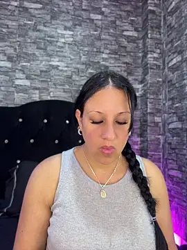 Cloe-Fire online show from May 9, 11:15 am