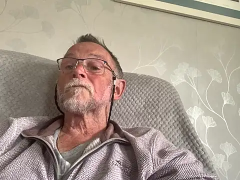 Moonraker64 online show from June 3, 2:33 pm