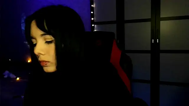 gothicq online show from May 28, 6:38 pm