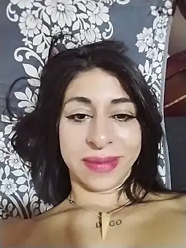 Snapshot of arianna_rouse_ chatting on July 5, 2:18 am arianna rouse online show from July 5, 2:18 am