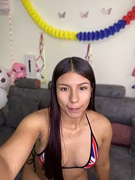 FernandaHils online show from June 16, 8:55 pm