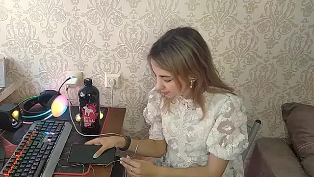 Snapshot of By_Mira chatting on May 6, 4:12 pm By Mira online show from May 6, 4:12 pm