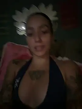 Snapshot of MartinadeCaxias chatting on May 16, 8:07 pm MartinadeCaxias online show from May 16, 8:07 pm