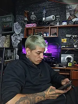 demoni0802 online show from July 3, 3:24 am