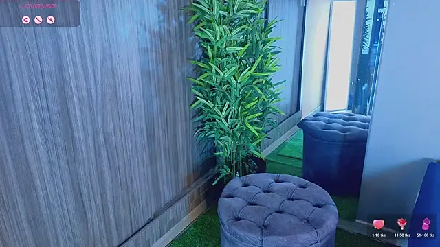 Karlie moore  online show from June 19, 1:59 pm
