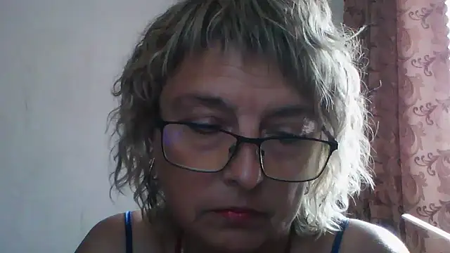 Snapshot of ElizabethGorden chatting on July 10, 5:45 am ElizabethGorden online show from July 10, 5:45 am