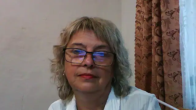 Snapshot of ElizabethGorden chatting on July 30, 4:50 pm ElizabethGorden online show from July 30, 4:50 pm