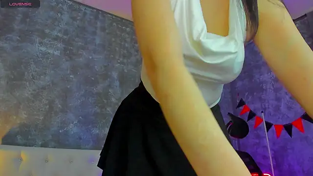 vanila girl online show from May 7, 2:17 am