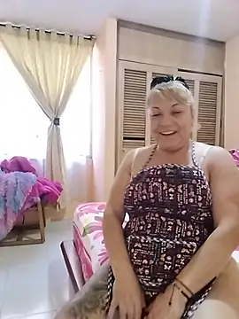 Snapshot of Venuss_Milf chatting on June 20, 12:30 pm Venuss Milf online show from June 20, 12:30 pm