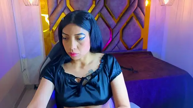 Snapshot of Ey_Im_simone_ chatting on May 11, 12:11 pm Ey Im simone online show from May 11, 12:11 pm