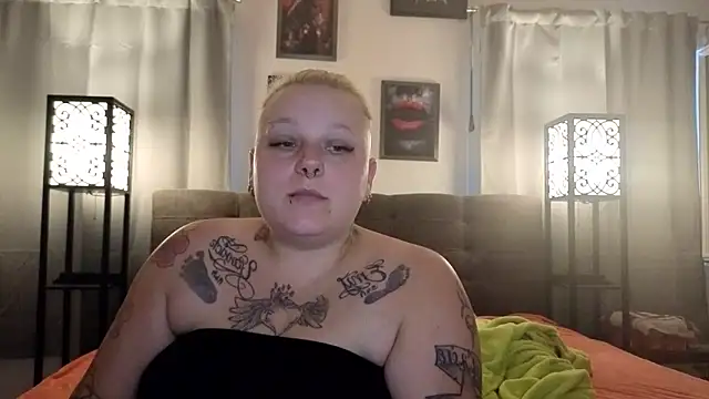 Lady Peggi online show from June 11, 6:28 pm