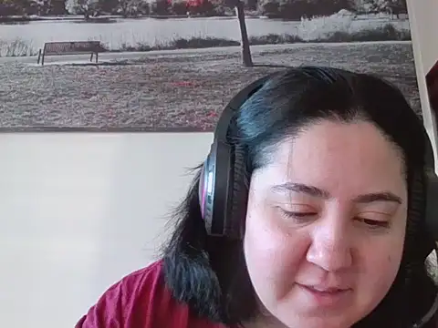 Snapshot of IsabellaJacobs chatting on May 7, 3:56 am IsabellaJacobs online show from May 7, 3:56 am