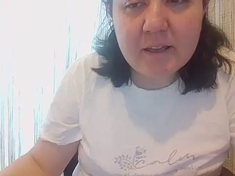 Snapshot of IsabellaJacobs chatting on May 12, 6:43 am IsabellaJacobs online show from May 12, 6:43 am