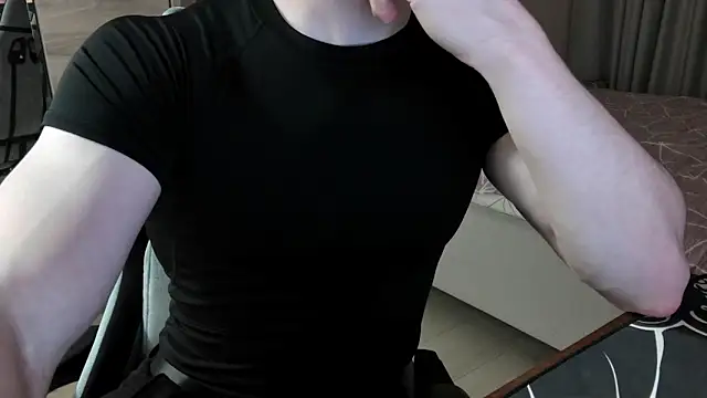 Snapshot of ArtemDL chatting on May 30, 8:06 pm ArtemDL online show from May 30, 8:06 pm