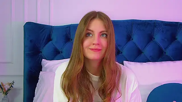 Snapshot of SofiaSarvains chatting on May 11, 4:04 pm SofiaSarvains online show from May 11, 4:04 pm