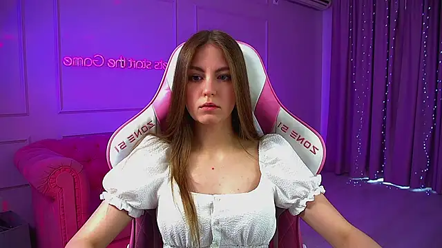 SofiaSarvains online show from June 21, 6:16 am