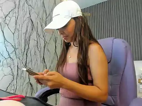 naomis 36 online show from June 14, 2:08 pm