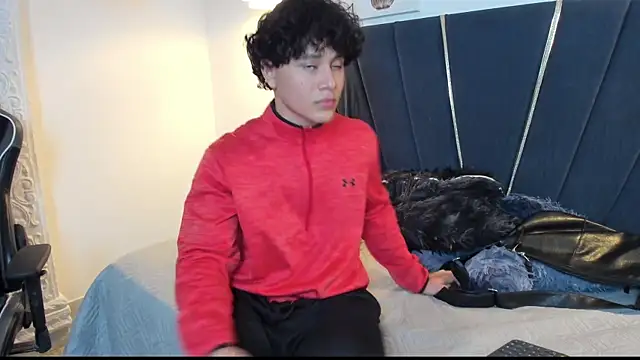 Snapshot of latin_beast4 chatting on May 15, 8:05 pm latin beast4 online show from May 15, 8:05 pm