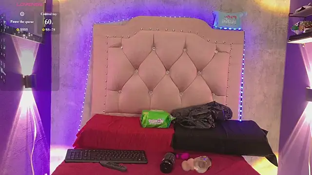Snapshot of AlexaIvory chatting on June 13, 10:57 am AlexaIvory online show from June 13, 10:57 am
