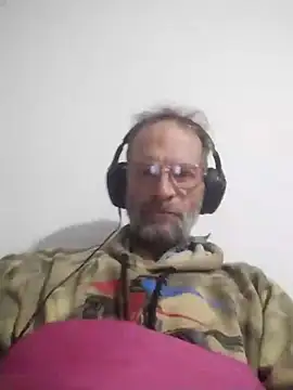 Snapshot of CulturedBus909 chatting on June 10, 8:13 am CulturedBus909 online show from June 10, 8:13 am