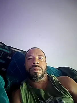 Snapshot of yoursexydaddy8181 chatting on July 6, 6:43 pm yoursexydaddy8181 online show from July 6, 6:43 pm