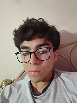 Snapshot of verg_0tota chatting on July 12, 4:58 am verg 0tota online show from July 12, 4:58 am