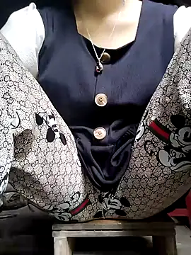 Snapshot of Maria-aa chatting on June 16, 7:44 am Maria-aa online show from June 16, 7:44 am