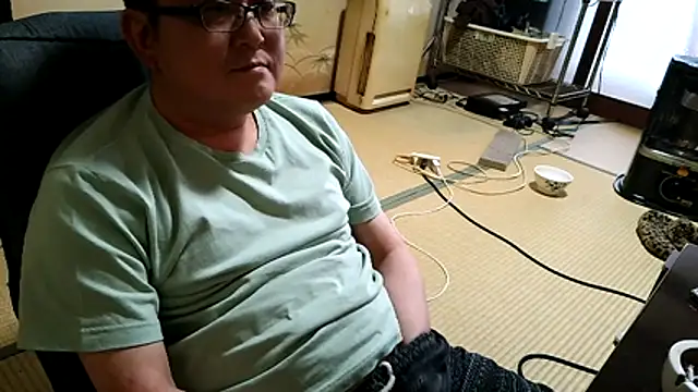 Tkousuke online show from May 9, 8:52 am