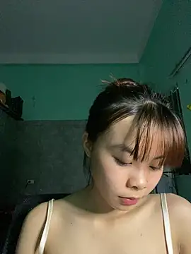Snapshot of Cry_sexy chatting on June 4, 7:25 am Cry sexy online show from June 4, 7:25 am