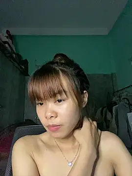 Snapshot of Cry_sexy chatting on June 25, 6:07 am Cry sexy online show from June 25, 6:07 am