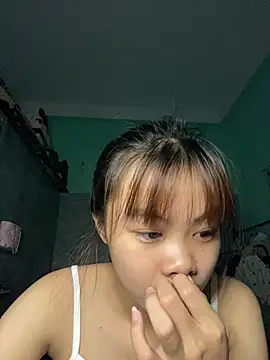 Snapshot of Cry_sexy chatting on July 4, 4:24 pm Cry sexy online show from July 4, 4:24 pm