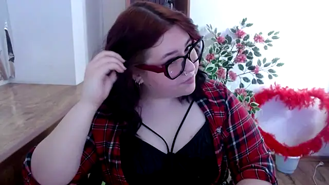 Snapshot of KarolinasHot chatting on June 1, 7:04 pm KarolinasHot online show from June 1, 7:04 pm